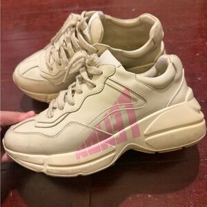 Gucci Sneakers size 37